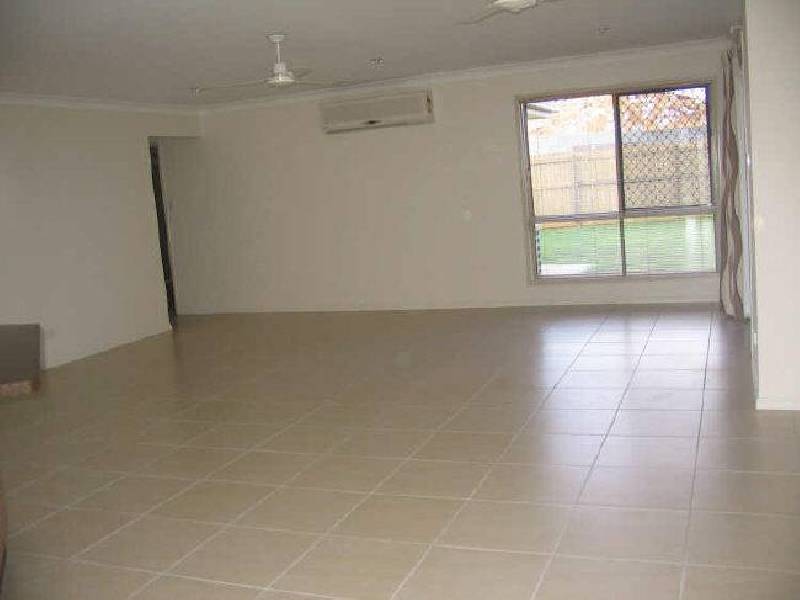 10 Companion Way, Bucasia QLD 4750