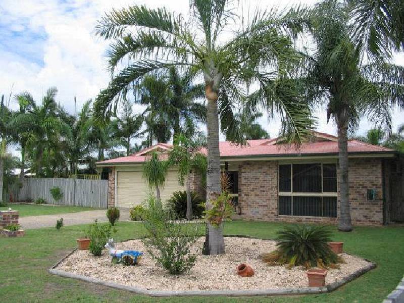 4 Dolphin Drive, Bucasia QLD 4750