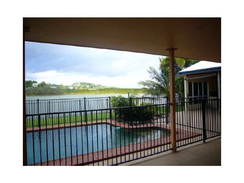 33 Beach Road, Dolphin Heads QLD 4740