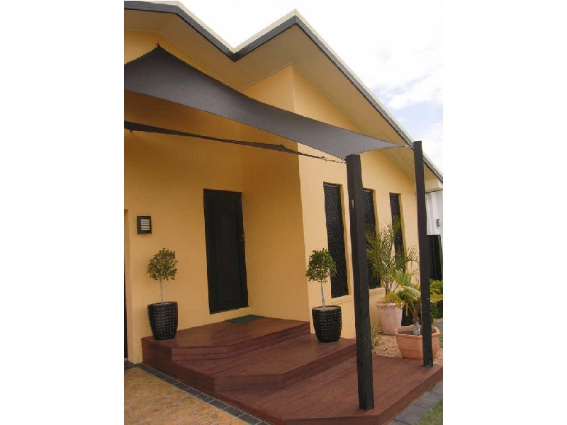 4 Beachside Place, Shoal Point QLD 4750