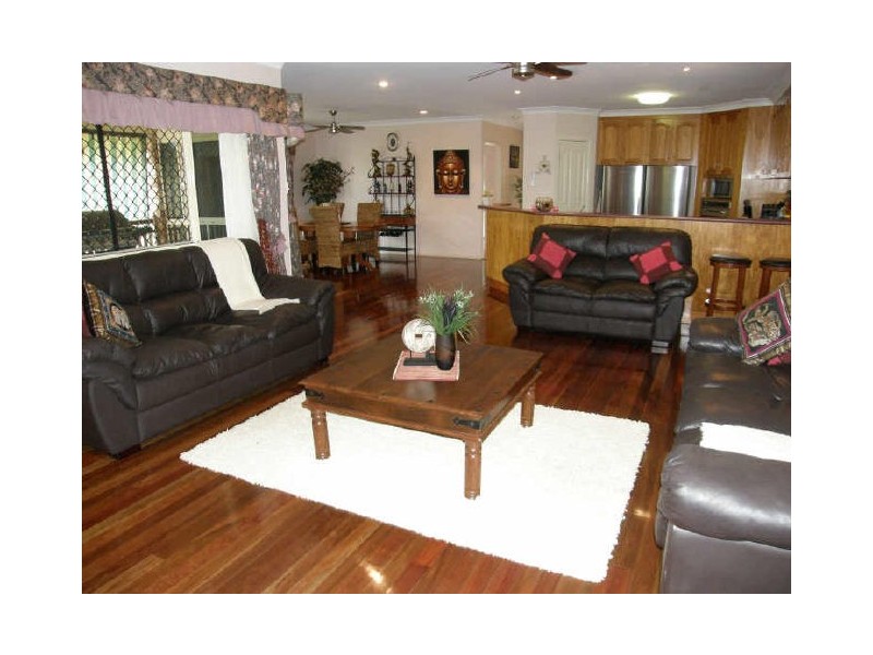 14 Barber Drive, Eimeo QLD 4740