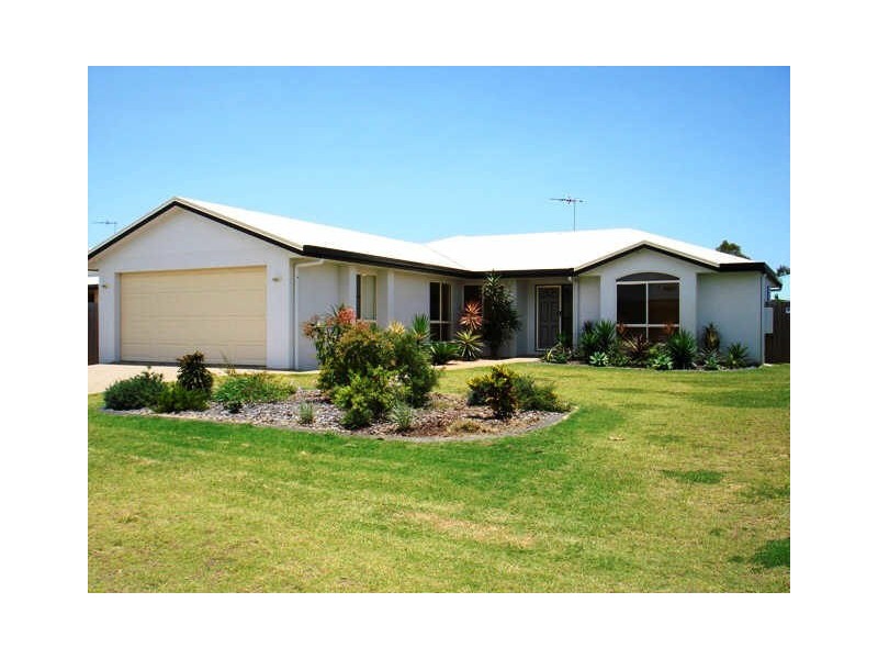 18 Michelle Crescent, Bucasia QLD 4750