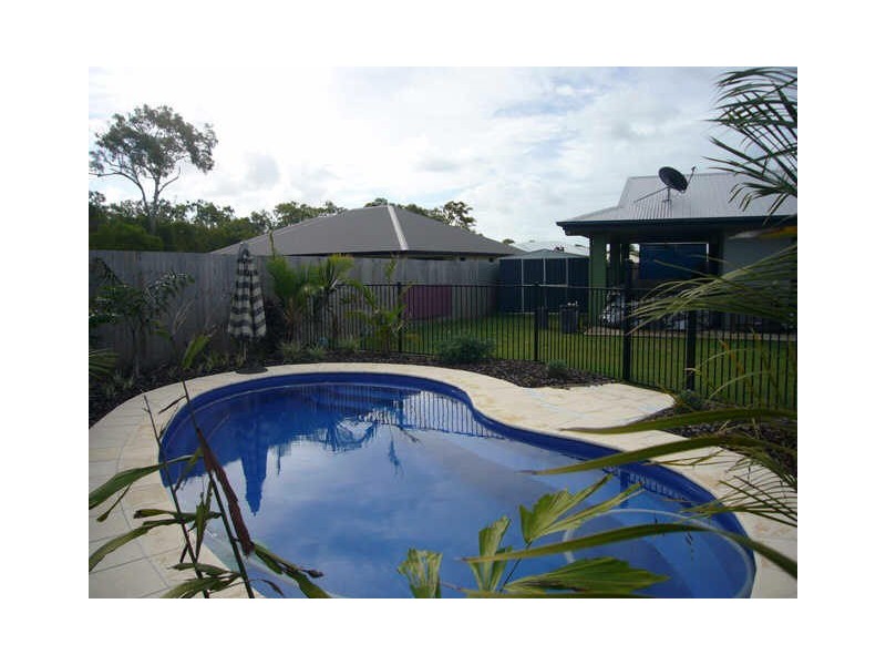 10 Friarbird Avenue, Blacks Beach QLD 4740