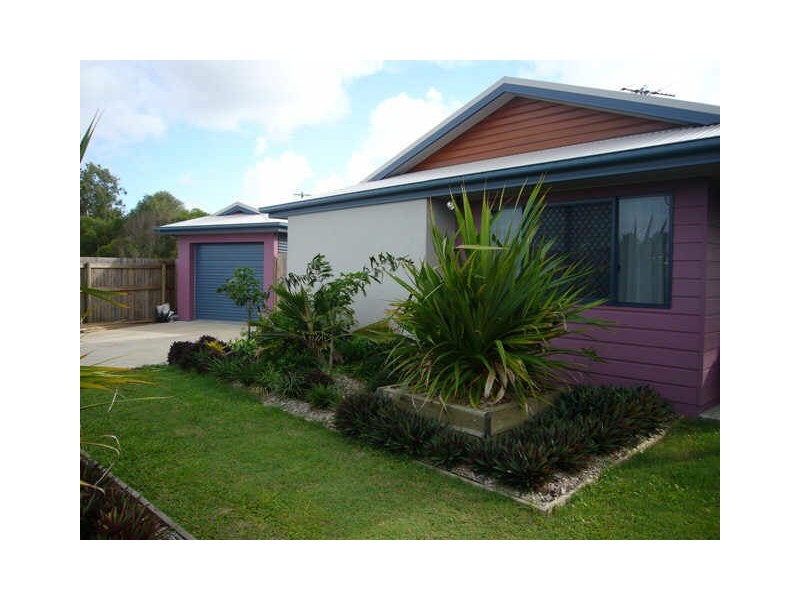 10 Friarbird Avenue, Blacks Beach QLD 4740