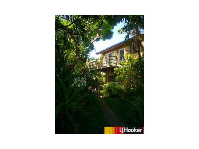 9 Coral Drive, Blacks Beach QLD 4740