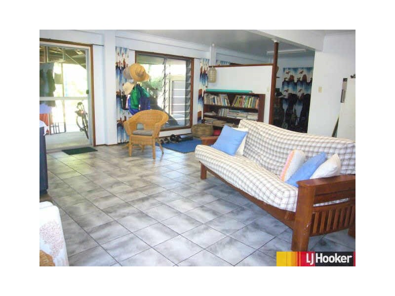 9 Coral Drive, Blacks Beach QLD 4740