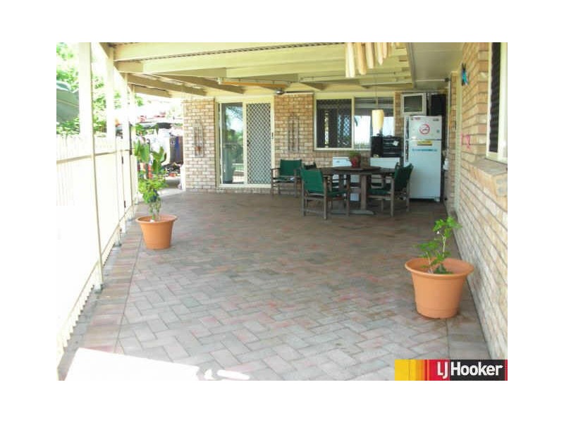 3 Hillcrest Street, Eimeo QLD 4740