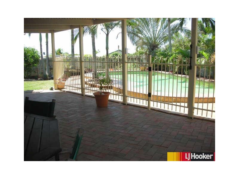 3 Hillcrest Street, Eimeo QLD 4740