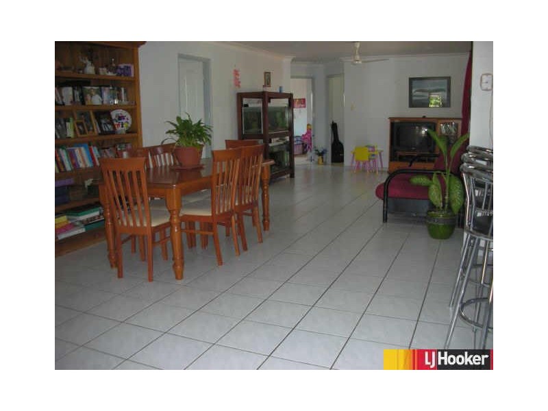 3 Hillcrest Street, Eimeo QLD 4740