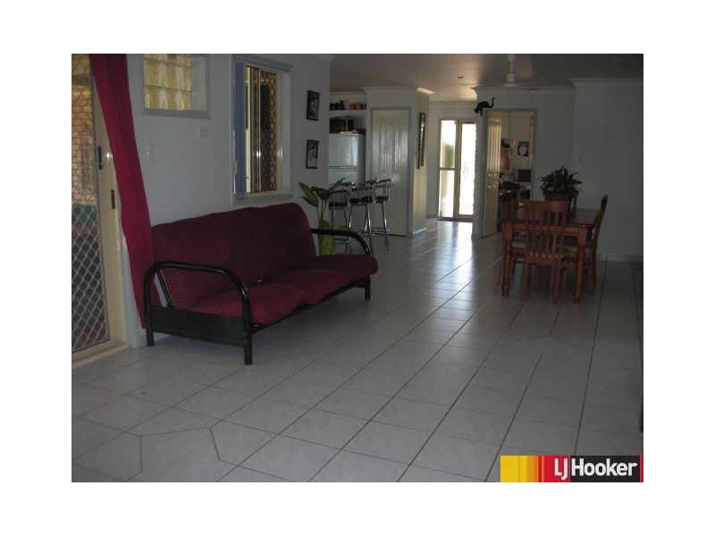 3 Hillcrest Street, Eimeo QLD 4740