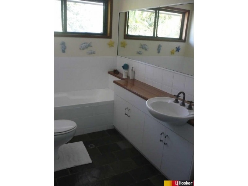 65 The Esplanade, Bucasia QLD 4750