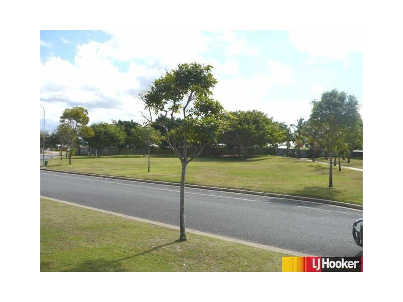 41 Royal Sands Boulevard, Bucasia QLD 4750