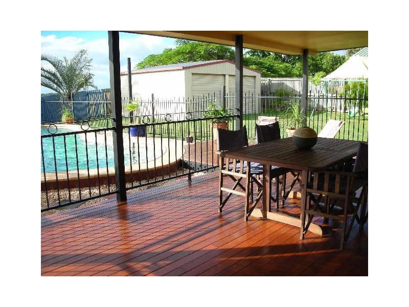 8 Edmund Kennedy Court, Rural View QLD 4740