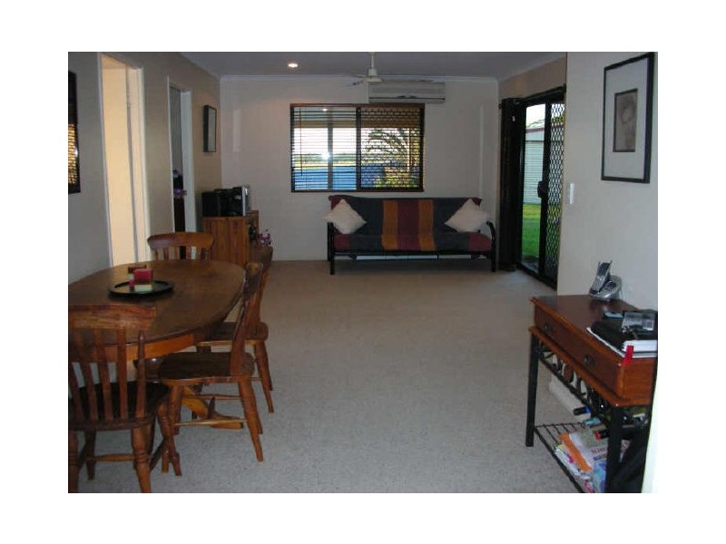 8 Edmund Kennedy Court, Rural View QLD 4740
