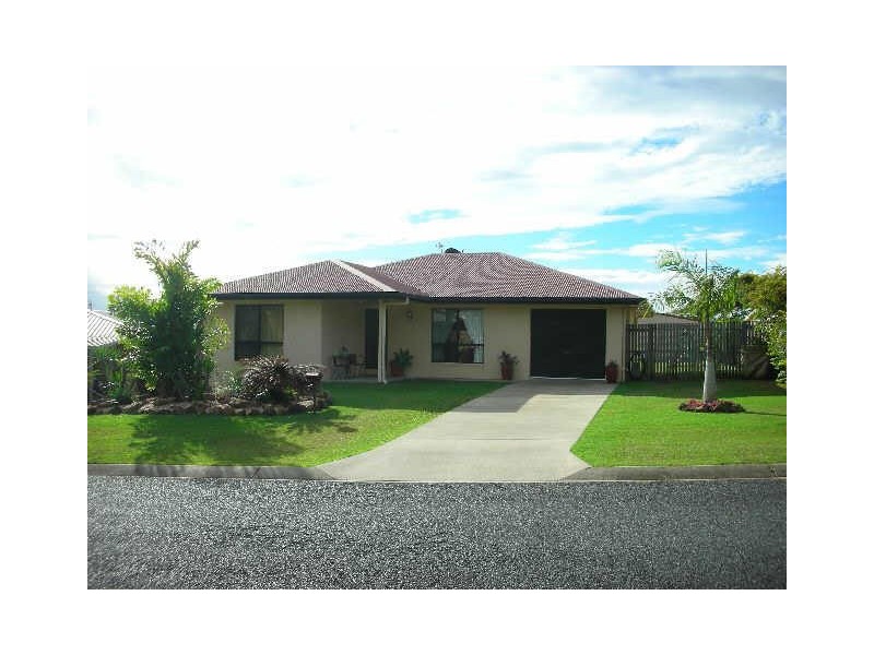 8 Edmund Kennedy Court, Rural View QLD 4740