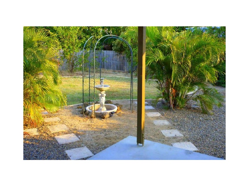 15 Seacove Court, Eimeo QLD 4740