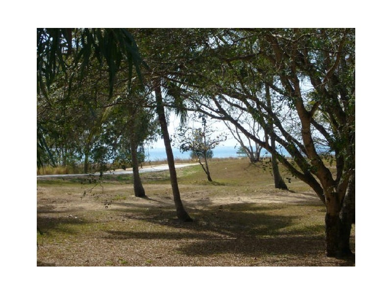 63 The Esplanade, Bucasia QLD 4750
