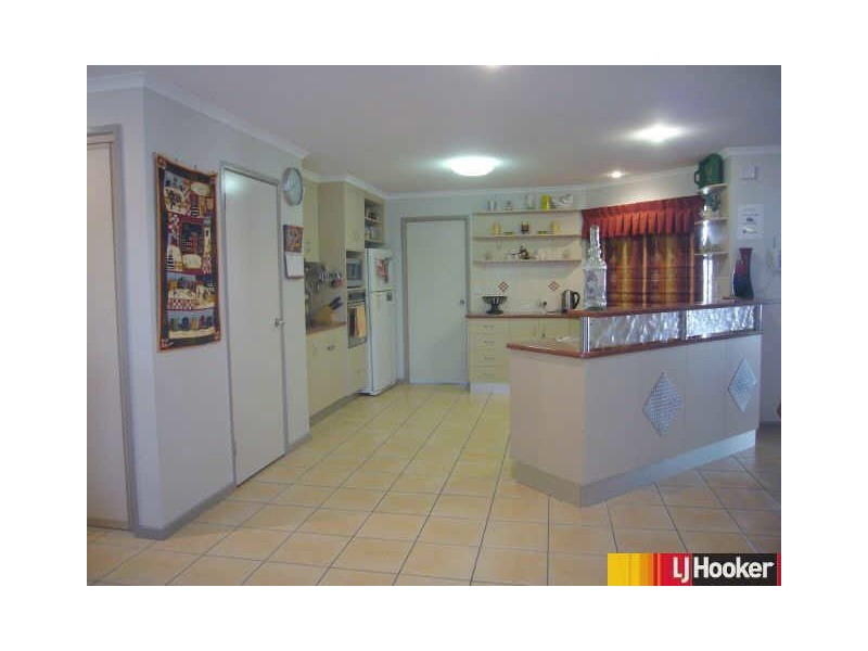 4 Bluewater Court, Bucasia QLD 4750