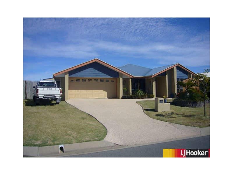 4 Bluewater Court, Bucasia QLD 4750