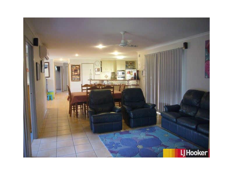 4 Bluewater Court, Bucasia QLD 4750