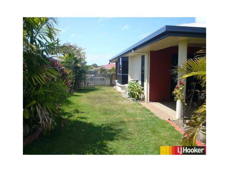 49 Slater Avenue, Blacks Beach QLD 4740