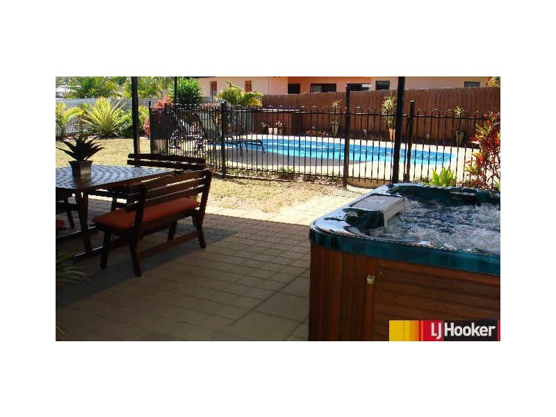 1 Mermaid Street, Shoal Point QLD 4750