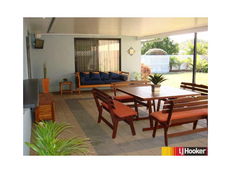 1 Mermaid Street, Shoal Point QLD 4750