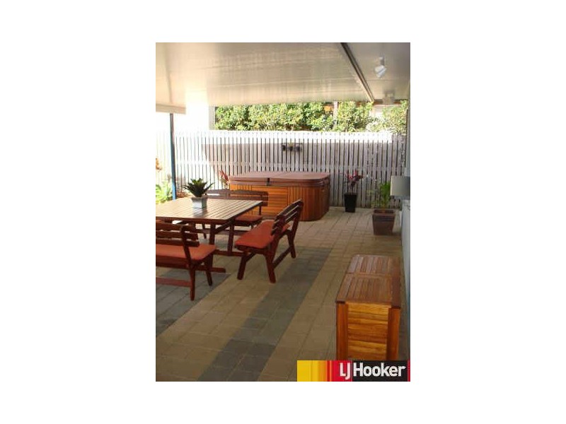 1 Mermaid Street, Shoal Point QLD 4750