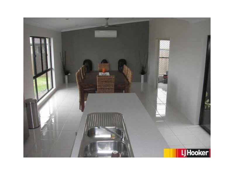 29 Gingham Street, Glenella QLD 4740