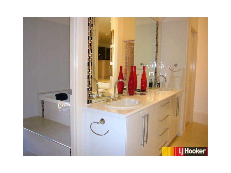 39 Portside Place, Shoal Point QLD 4750