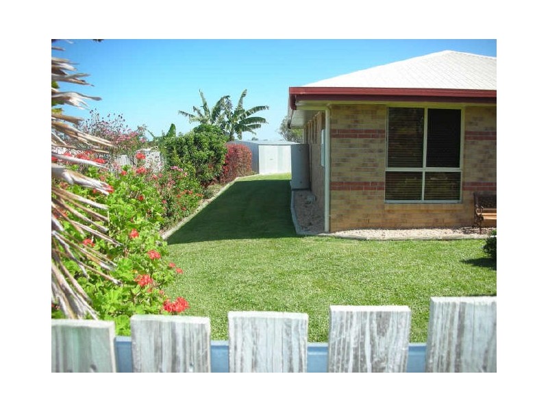 4 The Quarterdeck, Blacks Beach QLD 4740