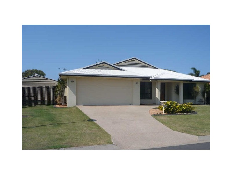 5 Beachside Place, Shoal Point QLD 4750