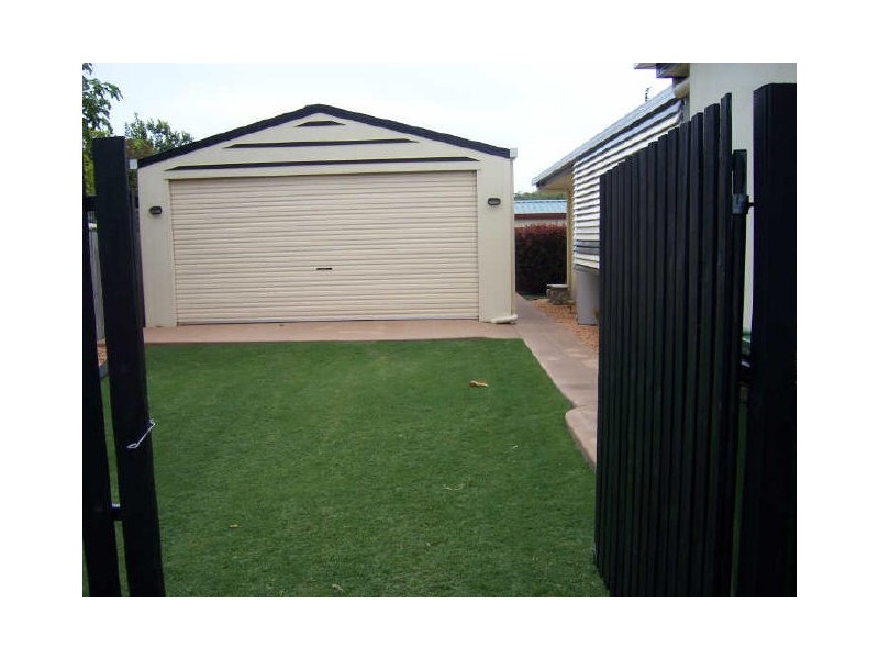 5 Beachside Place, Shoal Point QLD 4750