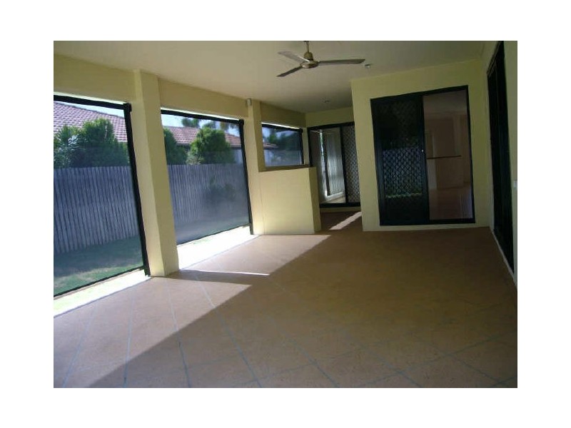 5 Beachside Place, Shoal Point QLD 4750
