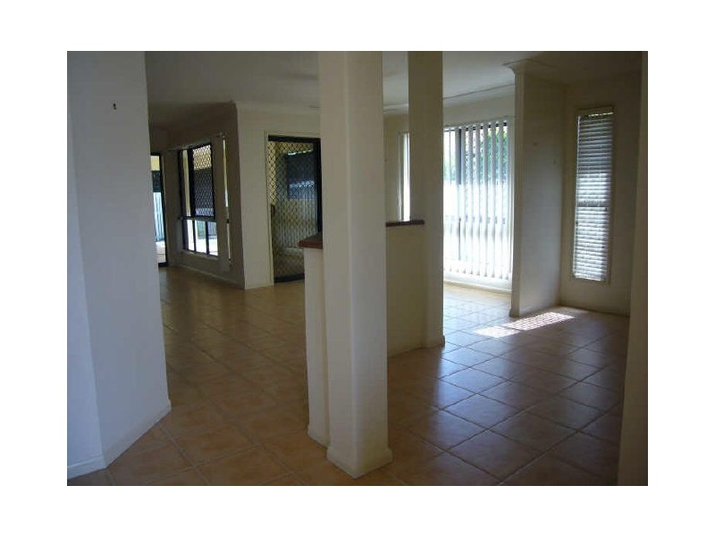 5 Beachside Place, Shoal Point QLD 4750