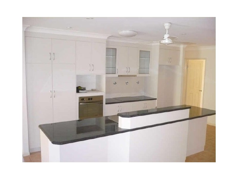 5 Beachside Place, Shoal Point QLD 4750