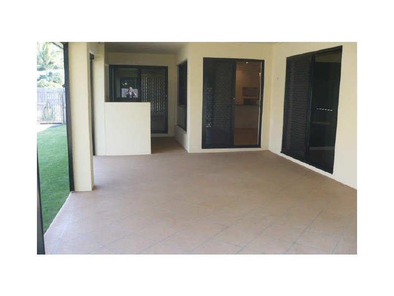 5 Beachside Place, Shoal Point QLD 4750