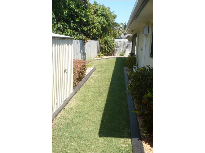 5 Beachside Place, Shoal Point QLD 4750