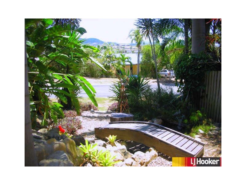 17 Hillcrest Street, Eimeo QLD 4740
