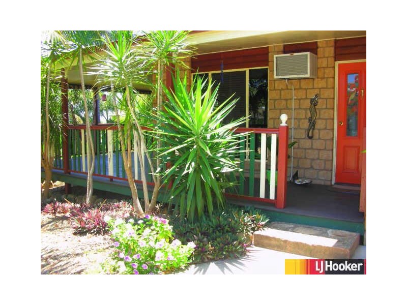 17 Hillcrest Street, Eimeo QLD 4740