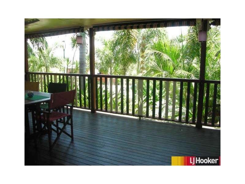 17 Hillcrest Street, Eimeo QLD 4740