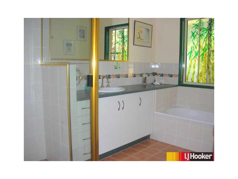 17 Hillcrest Street, Eimeo QLD 4740