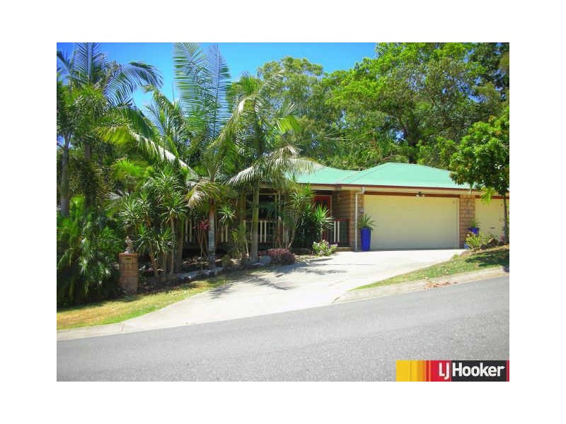 17 Hillcrest Street, Eimeo QLD 4740