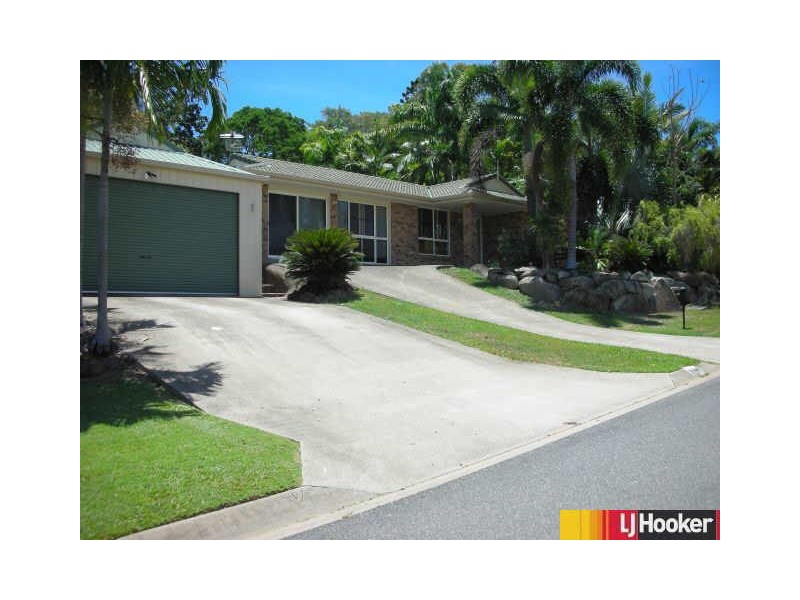 13 Hillcrest Street, Eimeo QLD 4740