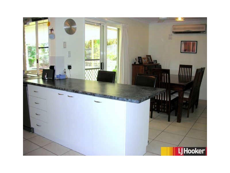 13 Hillcrest Street, Eimeo QLD 4740