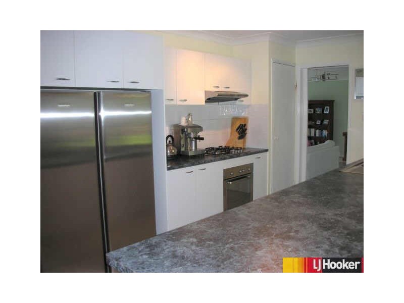 13 Hillcrest Street, Eimeo QLD 4740