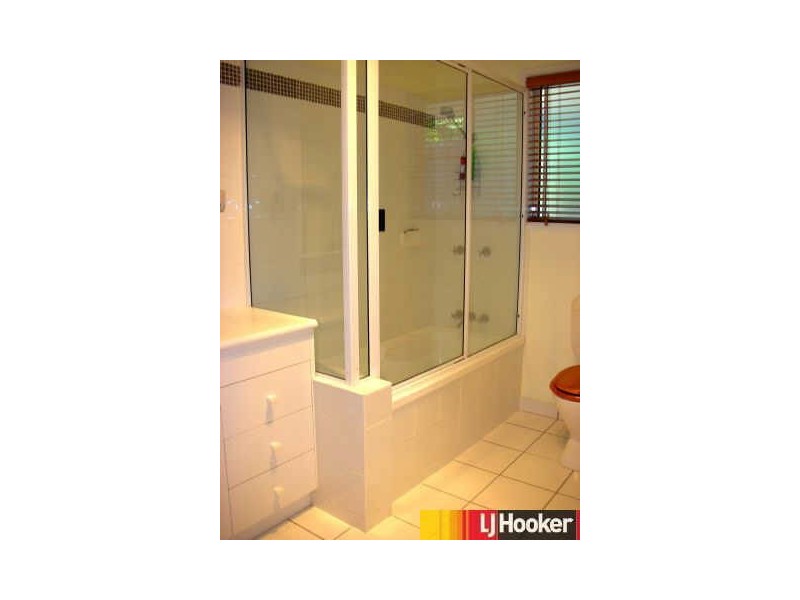 13 Hillcrest Street, Eimeo QLD 4740
