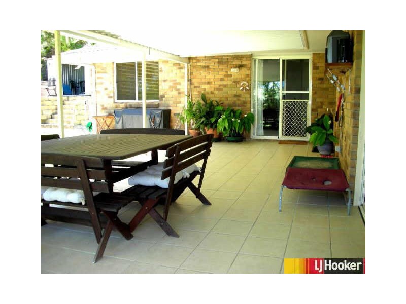 13 Hillcrest Street, Eimeo QLD 4740