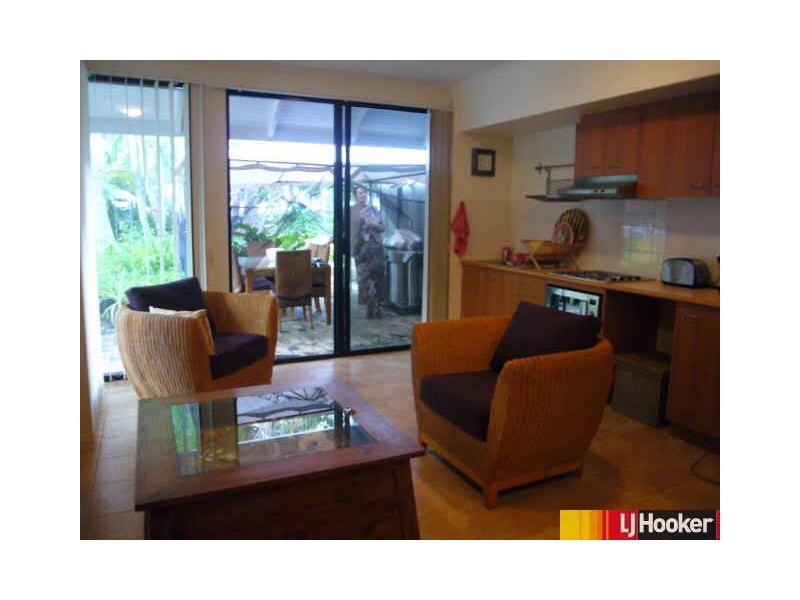 15/2 Beach Road, Dolphin Heads QLD 4740