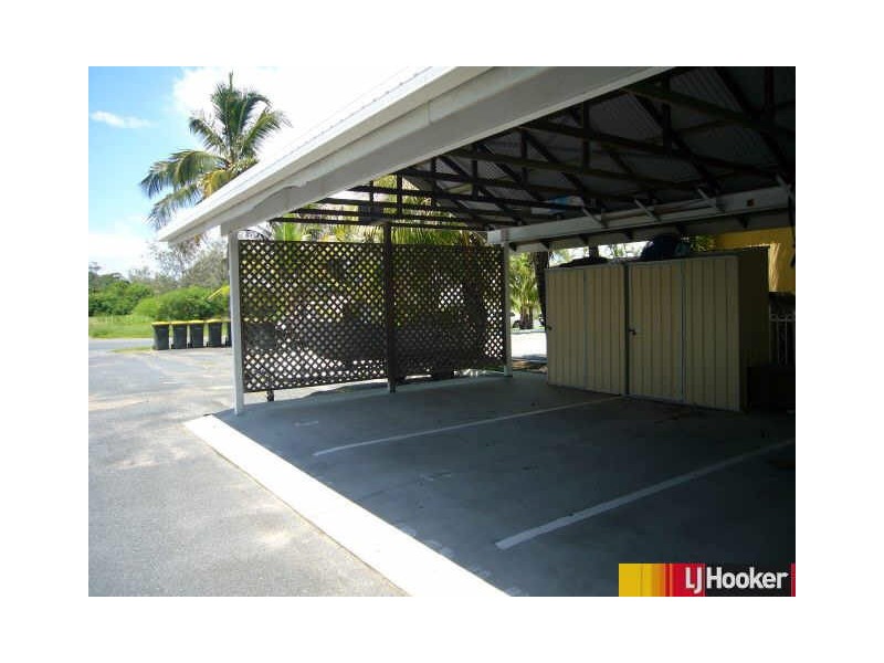 15/2 Beach Road, Dolphin Heads QLD 4740